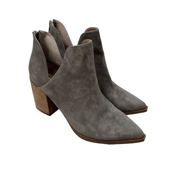 Steve Madden Cedar Bootine Gray Suede Size 11 V Cutout Stacked Block Heel - Picture 2 of 8